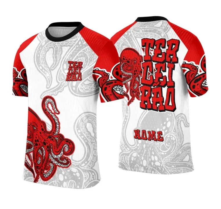 Camisa branca personalizada Terceirão 2026 com estampa de polvo vermelho e nome nas costas